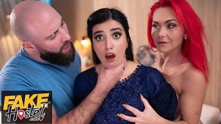 Szégyenlős pakisztáni csaj felébred szexuálisan egy édeshármasban perverz brit párral