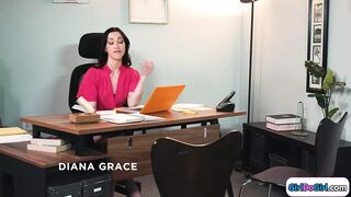 Writer kisses, licks and rims her small tits book reviewer